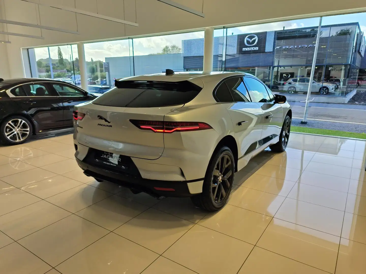 Jaguar I-Pace EV400 Black Limited Edition AW Beżowy - 2