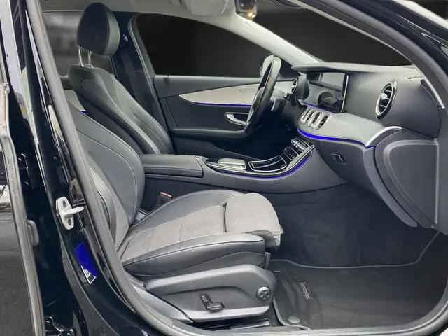 Mercedes-Benz E-Class view 11