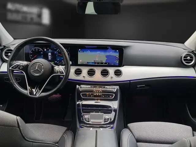 Mercedes-Benz E-Class view 8