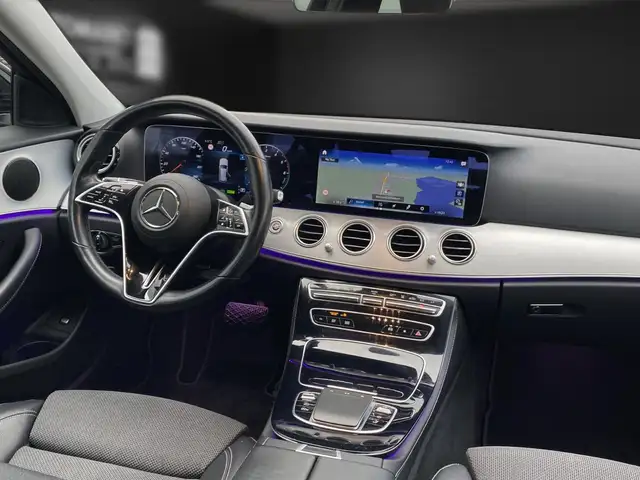 Mercedes-Benz E-Class view 9