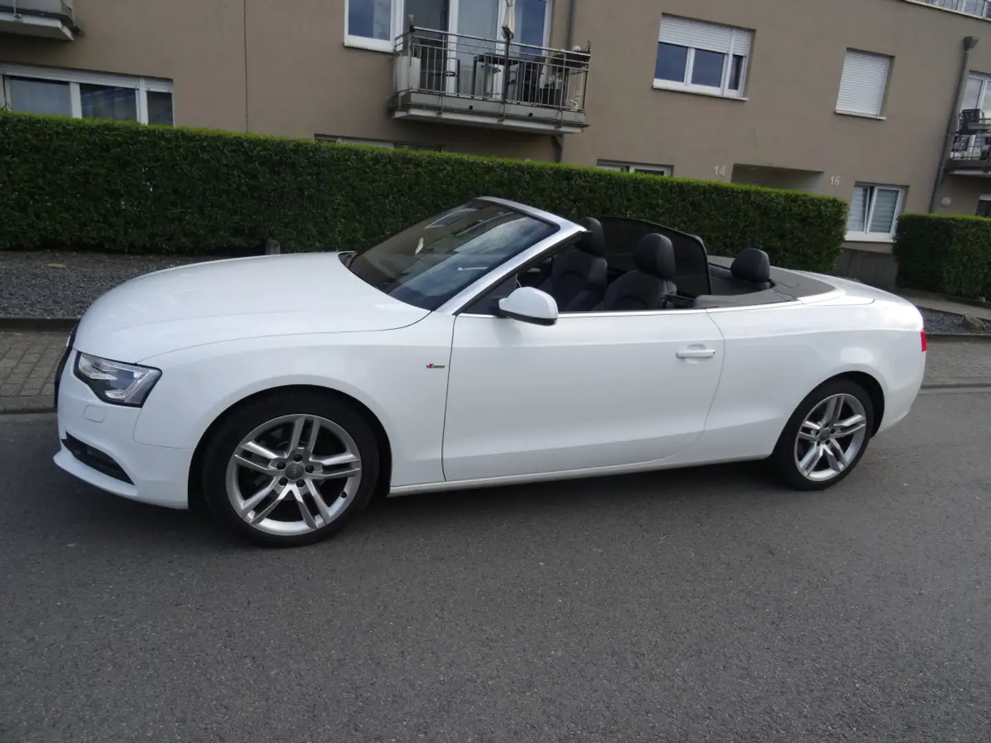 Audi A5 2.0 TDI S-LINE CABRIOLET Weiß - 2