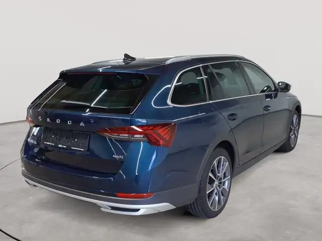 Skoda Octavia view 4