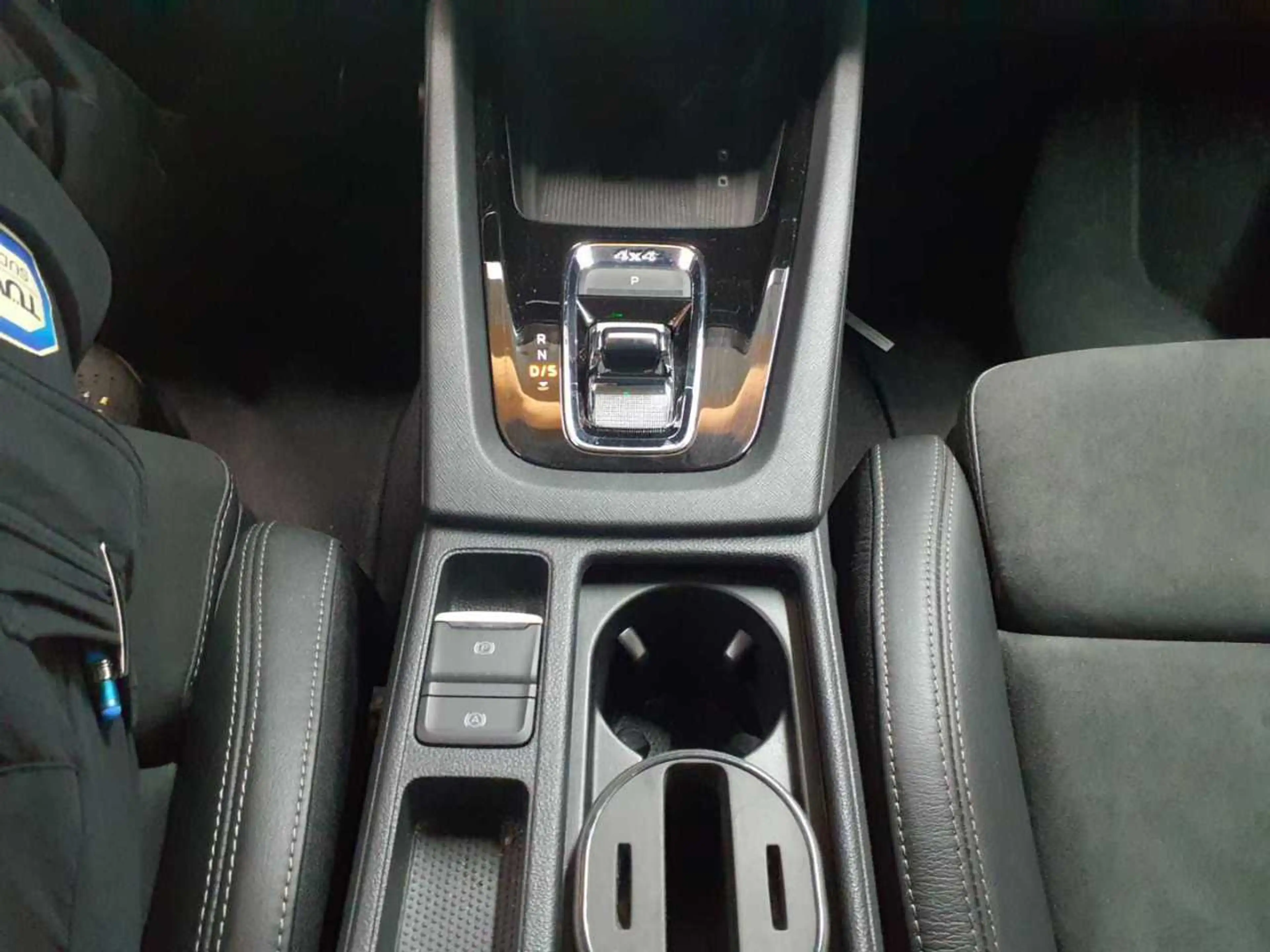 Skoda Octavia Octavia Combi 2.0 TSI DSG 4x4 Scout Navi — photo 10