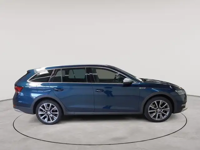 Skoda Octavia view 3