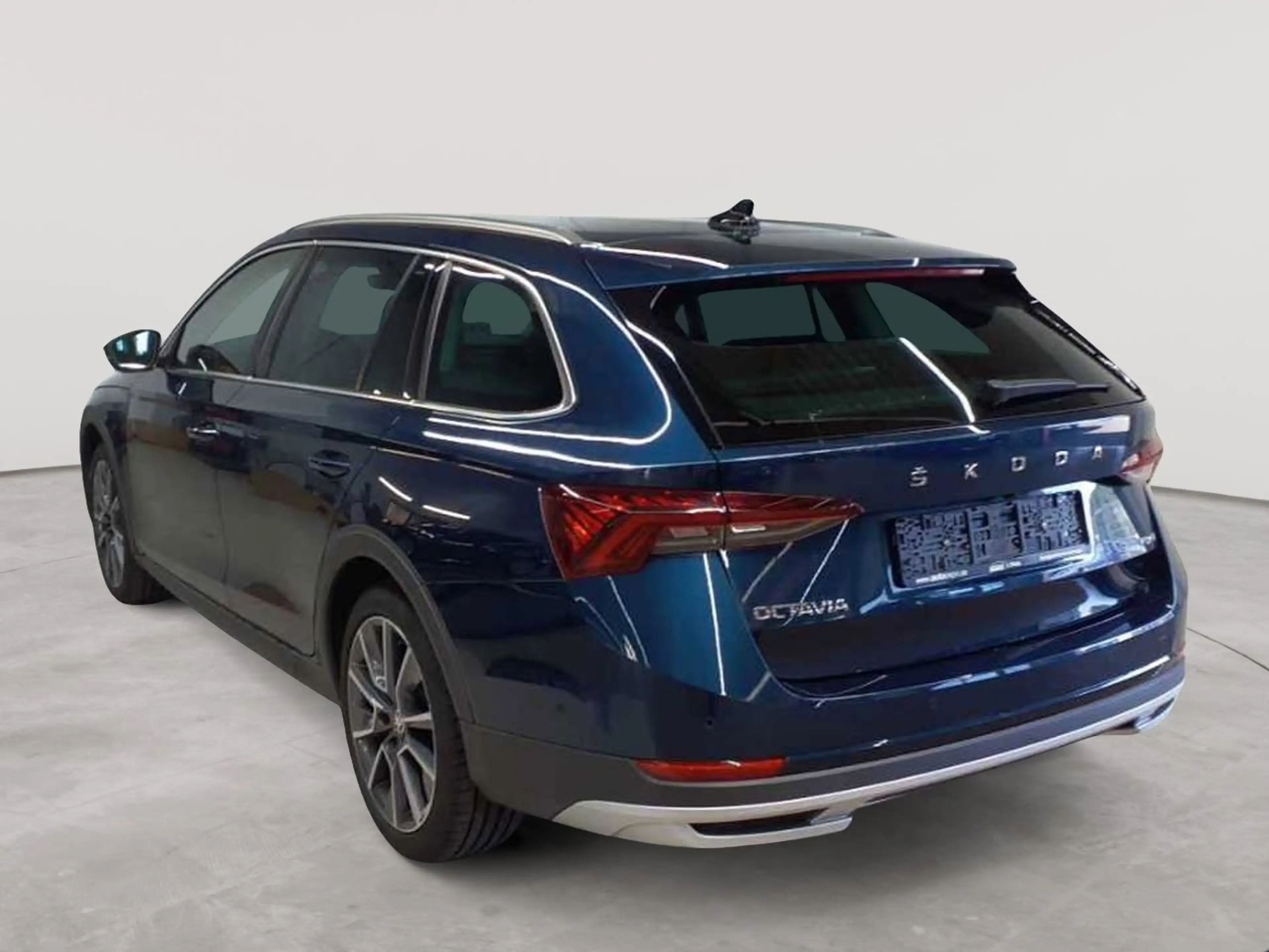 Skoda Octavia Octavia Combi 2.0 TSI DSG 4x4 Scout Navi — photo 5