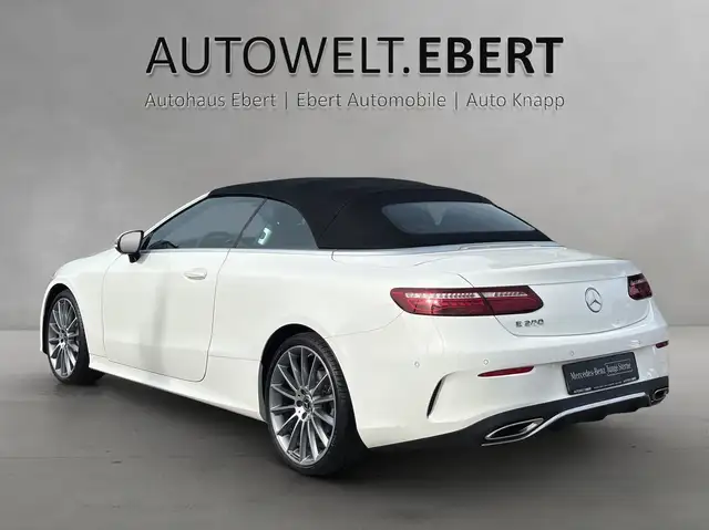 Mercedes-Benz E-Class view 3