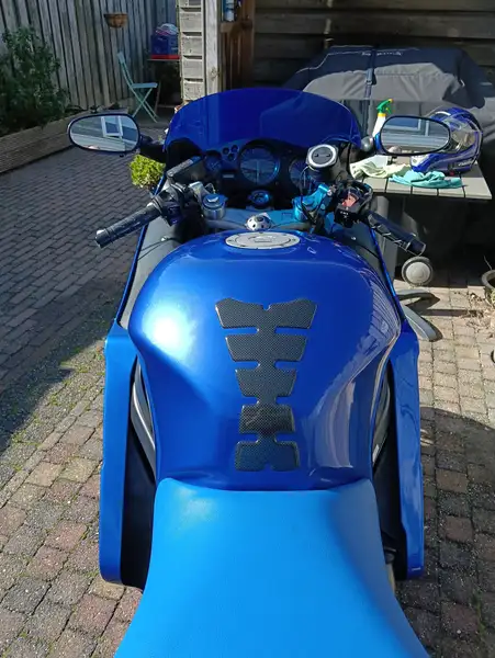 Honda CBR 1100 - foto 3