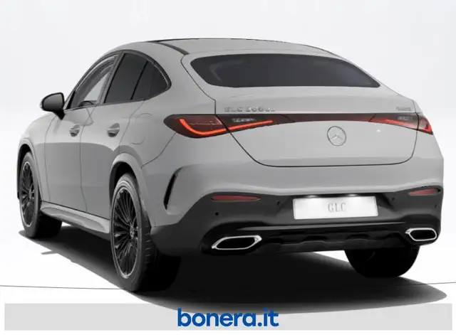 Mercedes-Benz GLC view 3