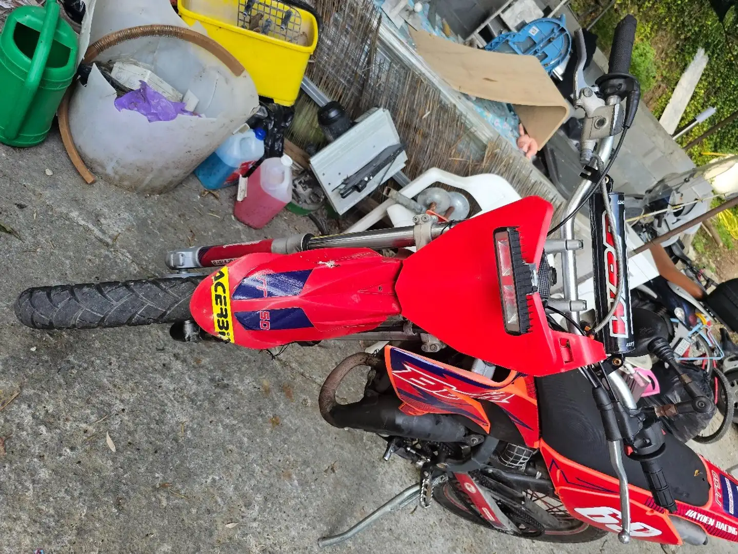 Beta RR 50 Piros - 2