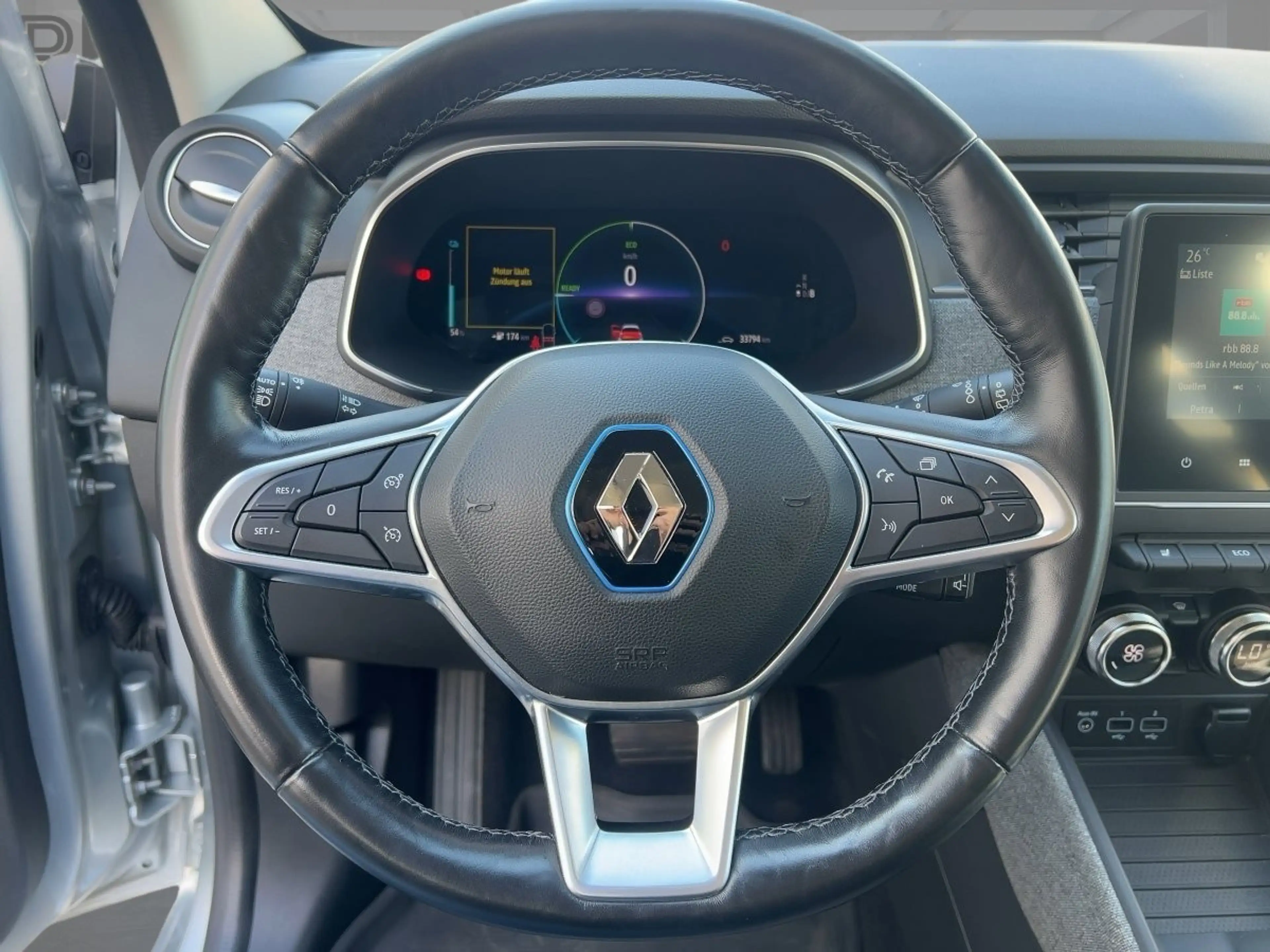 Renault ZOE R110 Z.E.50 Experience — photo 11