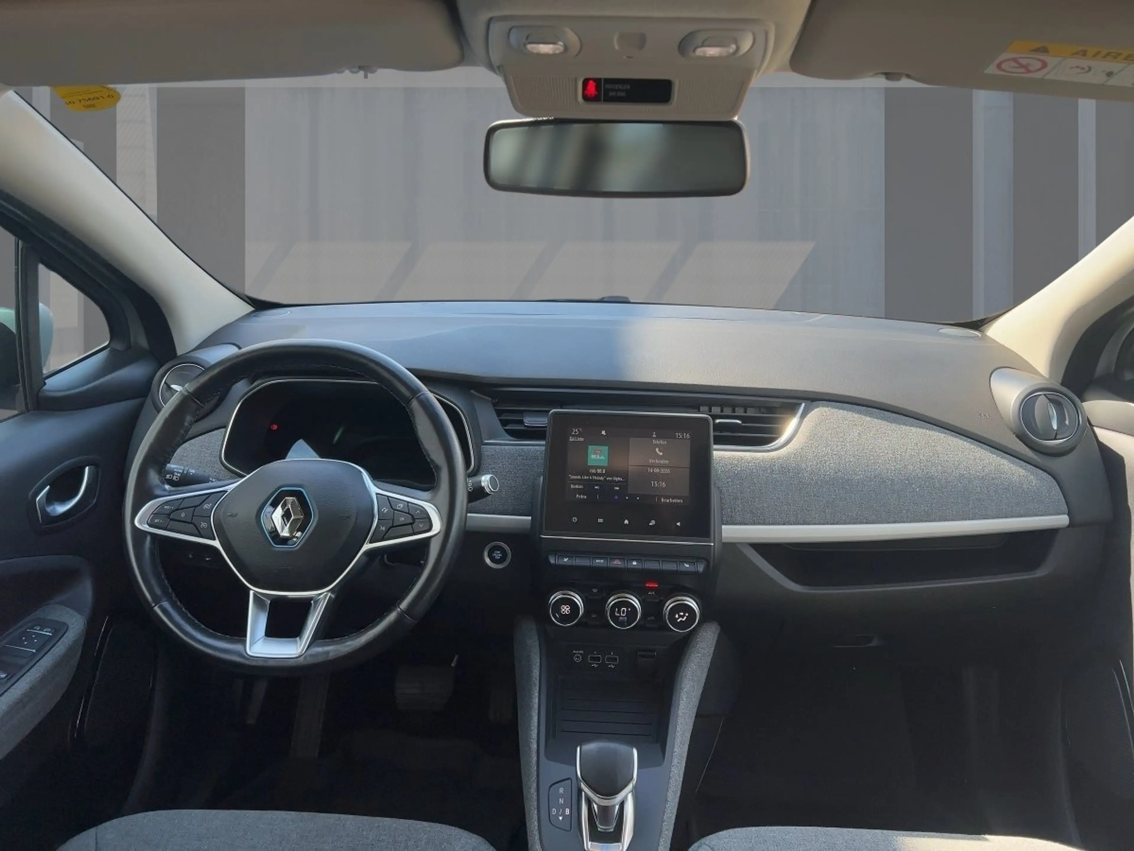 Renault ZOE R110 Z.E.50 Experience — photo 10