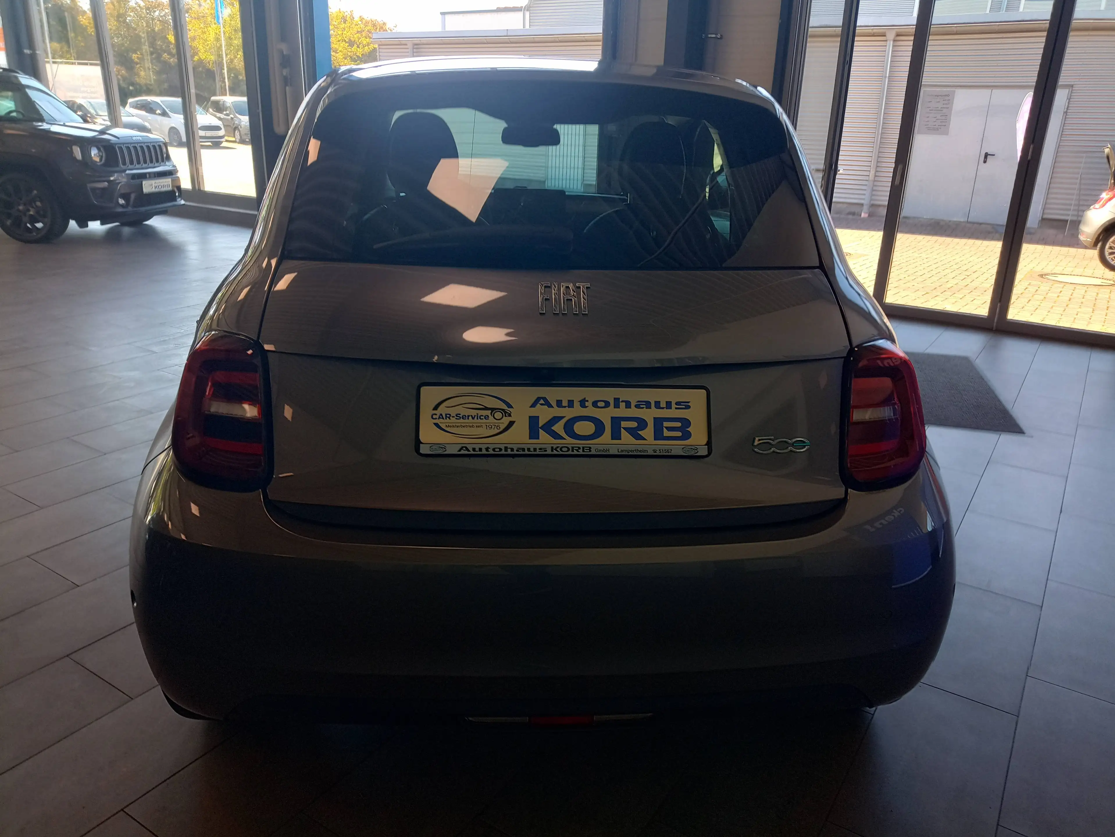 Fiat 500e 42kWh, Komfort+Style-Paket, Garantie — photo 15