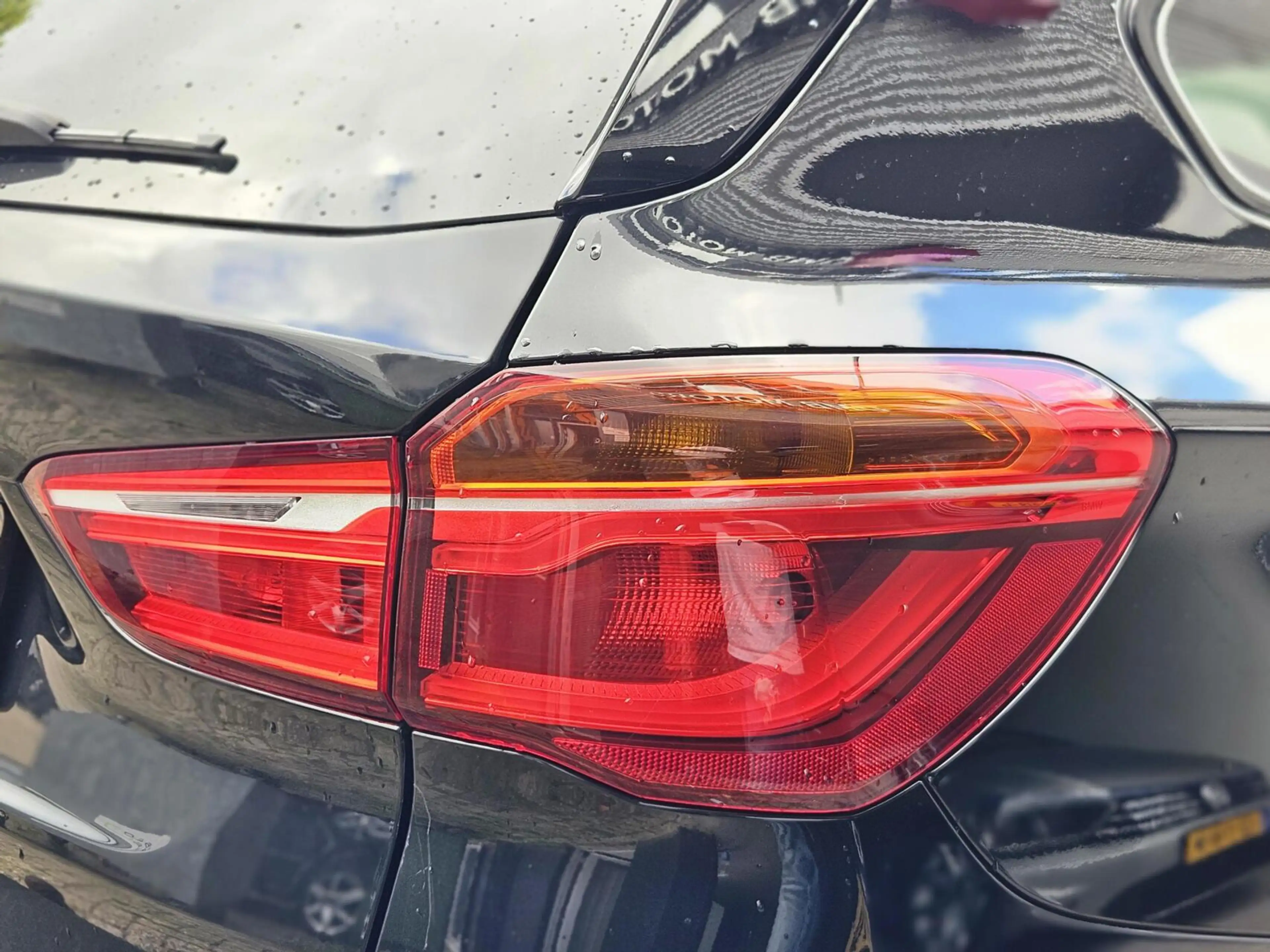 BMW X1 sDrive20i High Executive Edition M pakket — photo 11