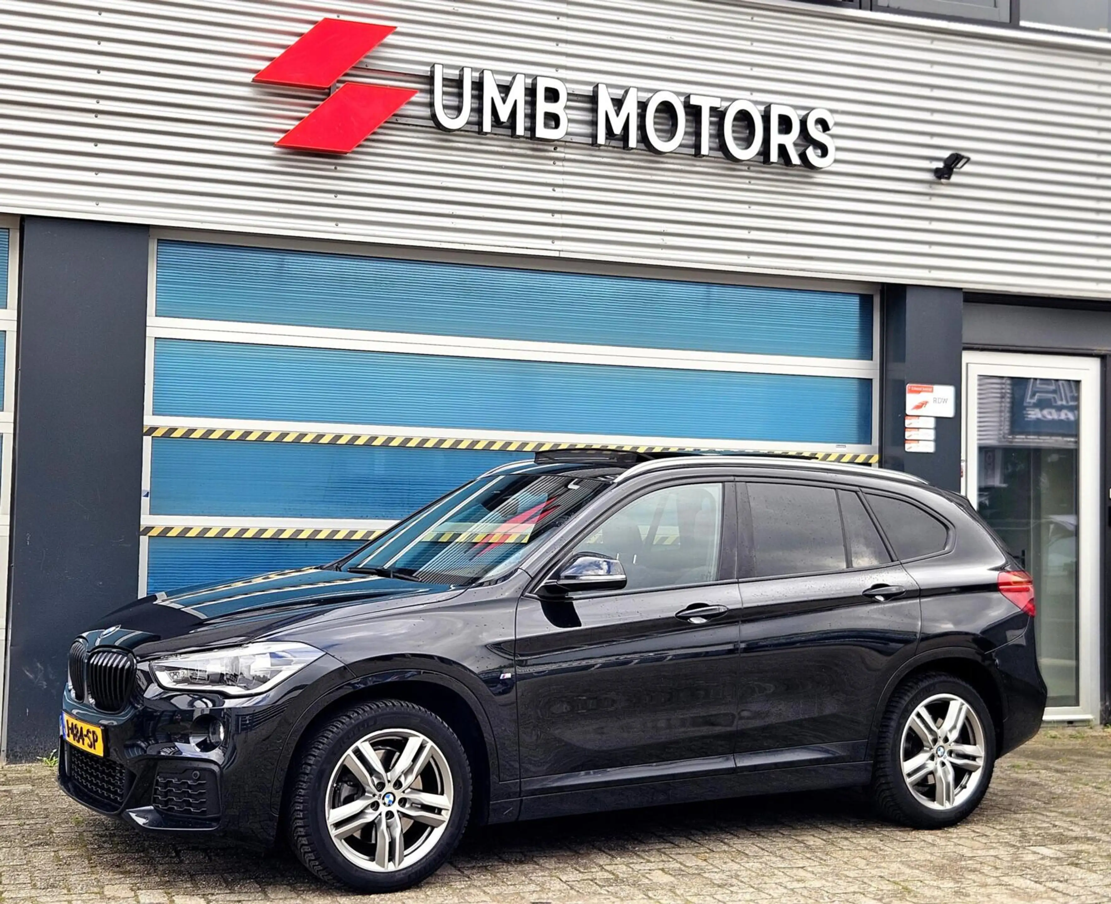 BMW X1 sDrive20i High Executive Edition M pakket — photo 8