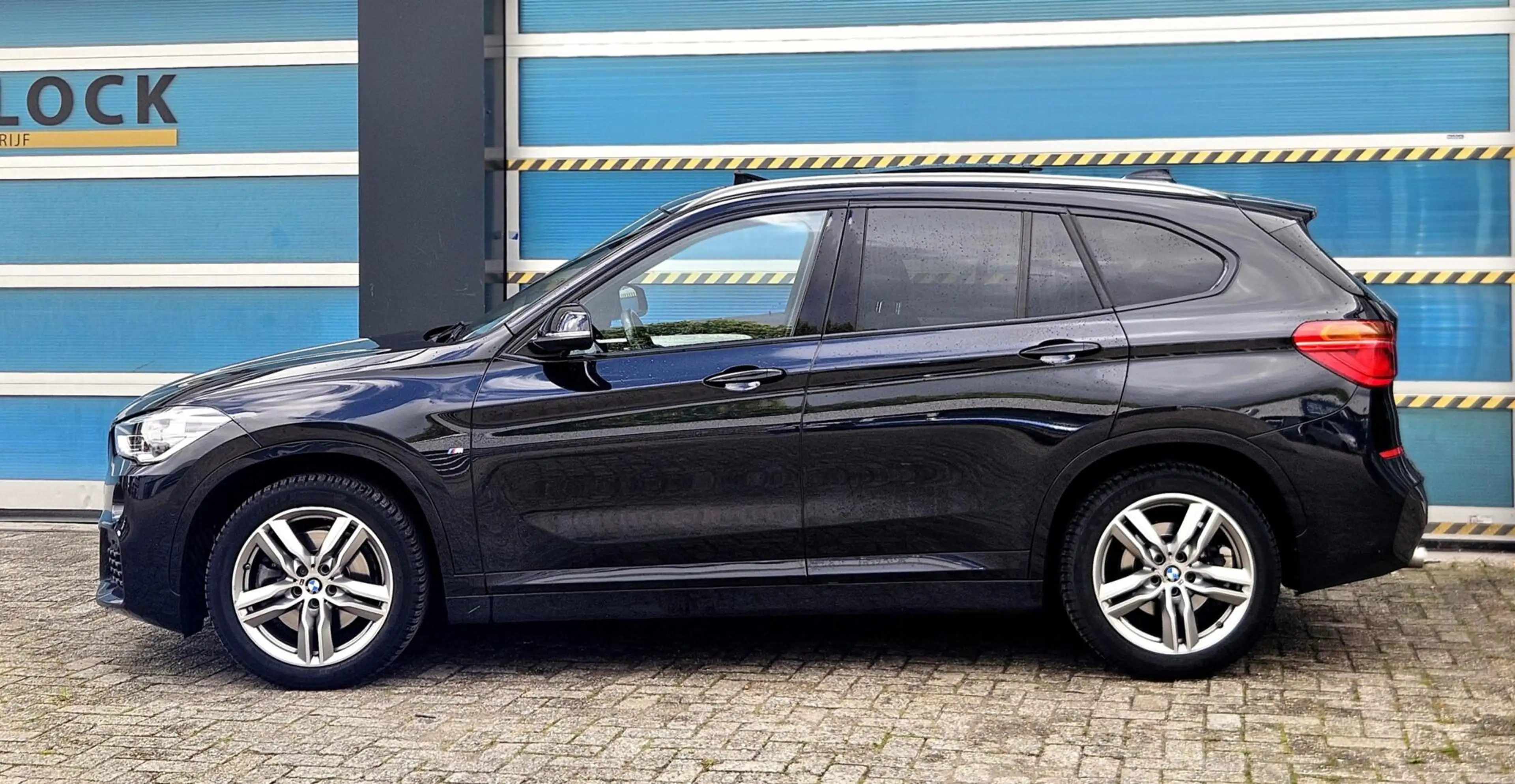 BMW X1 sDrive20i High Executive Edition M pakket — photo 6