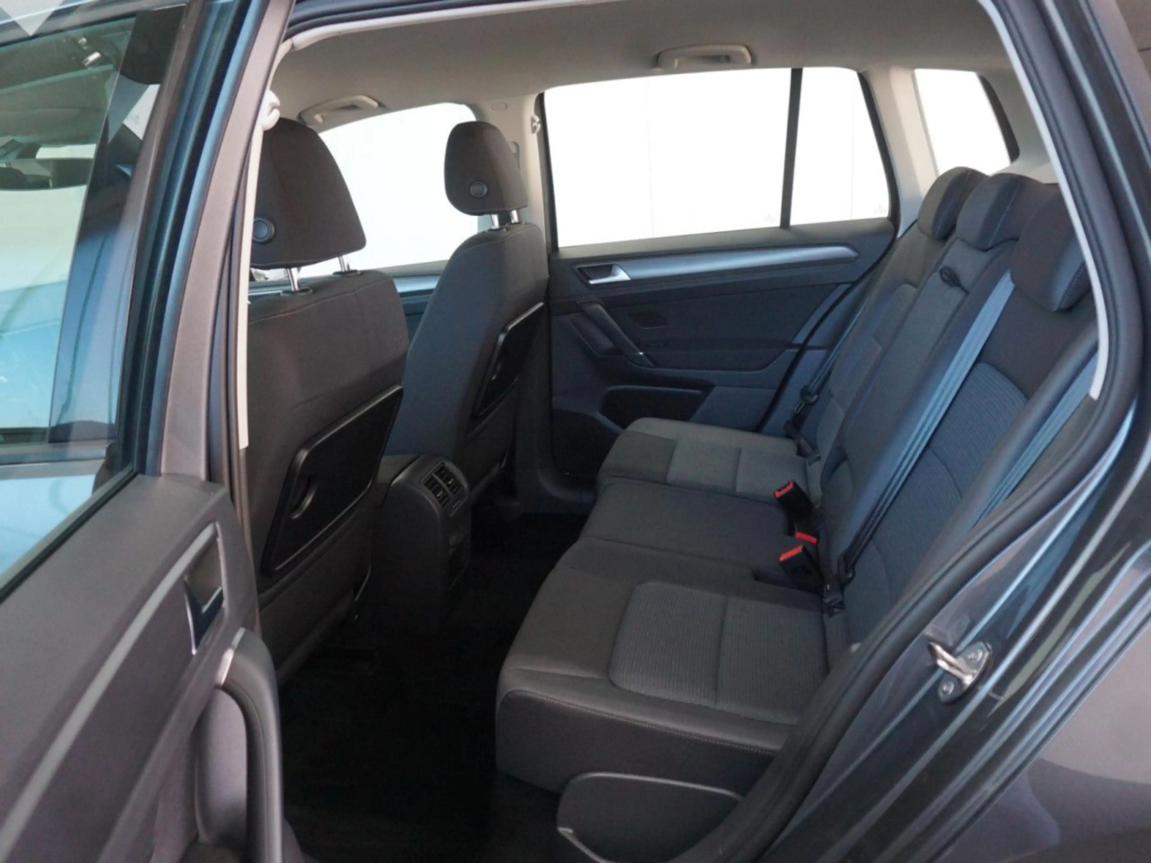 Volkswagen Golf Sportsvan Comfortline 1.5 TSI 7-Gang DSG Navi — photo 9