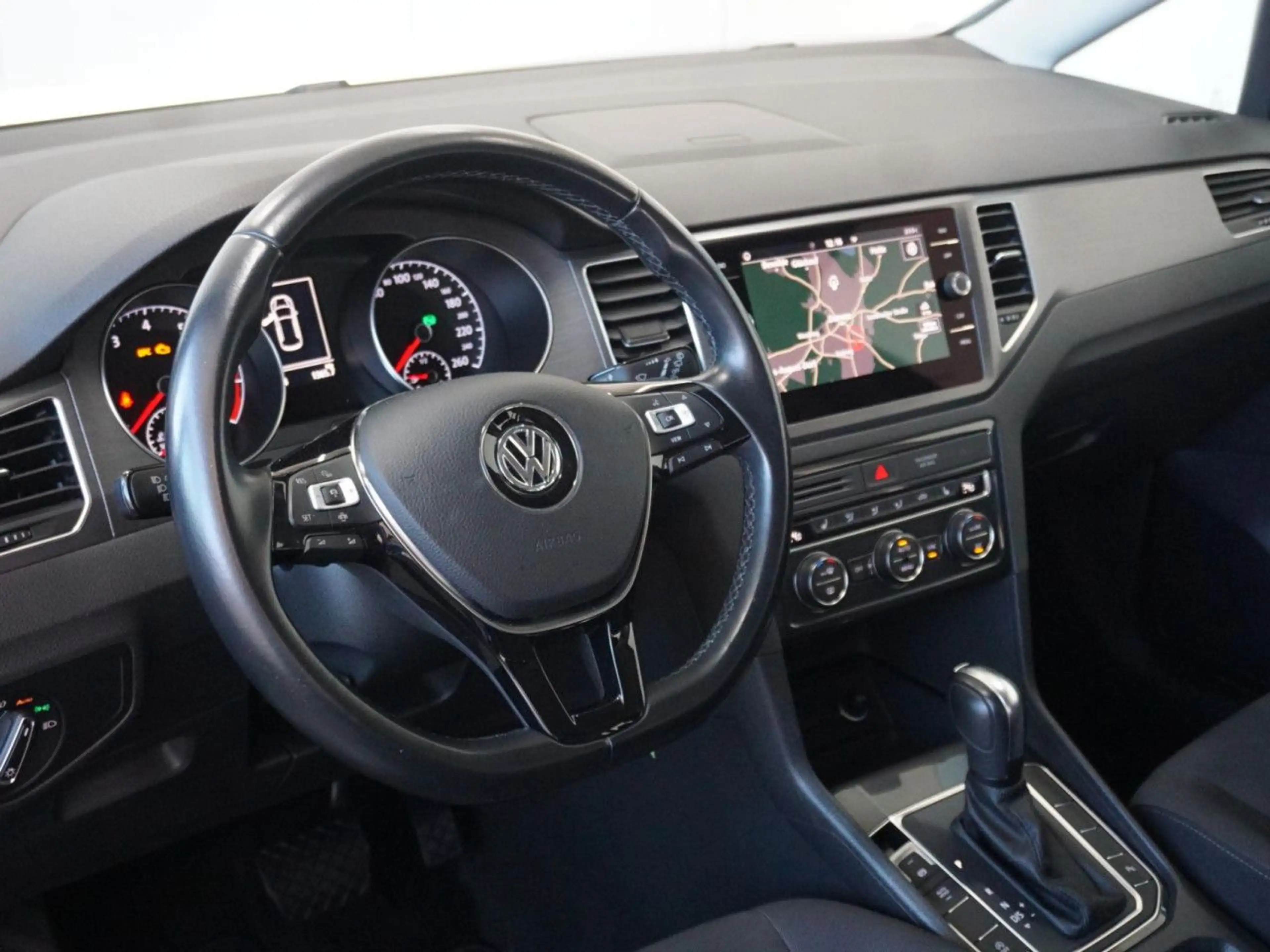 Volkswagen Golf Sportsvan Comfortline 1.5 TSI 7-Gang DSG Navi — photo 7