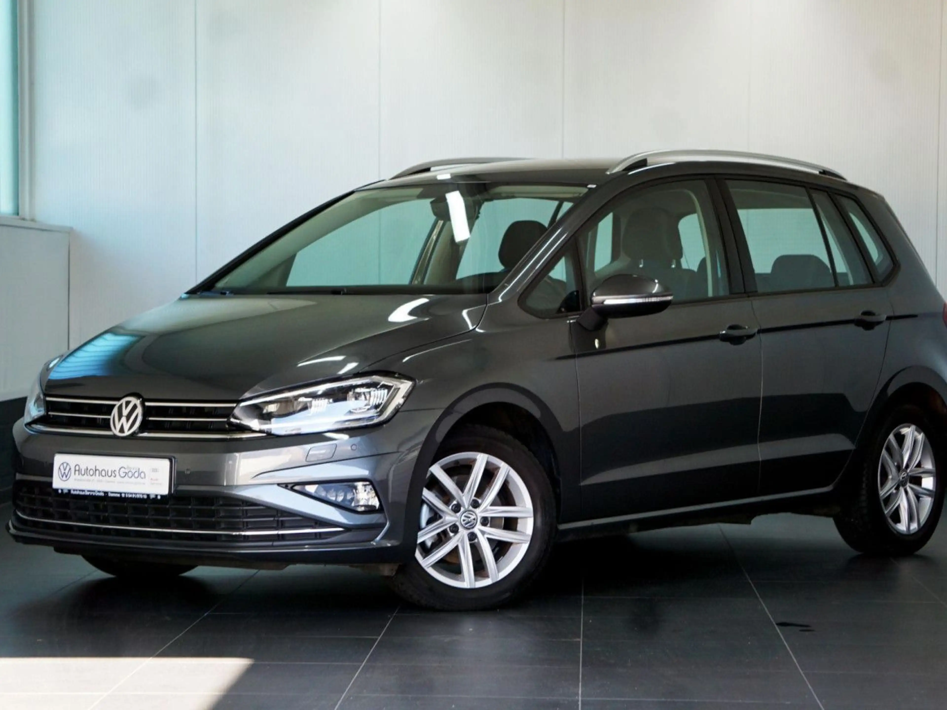 Volkswagen Golf Sportsvan Comfortline 1.5 TSI 7-Gang DSG Navi — photo 2