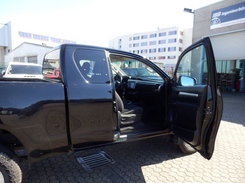 Toyota Hilux Extra Cab Comfort 4x4, Klimaautomatik, Cool Paket mit Sitzheizung, AHK, 18 Zoll Aluminiumfelgen, MwSt., — photo 14