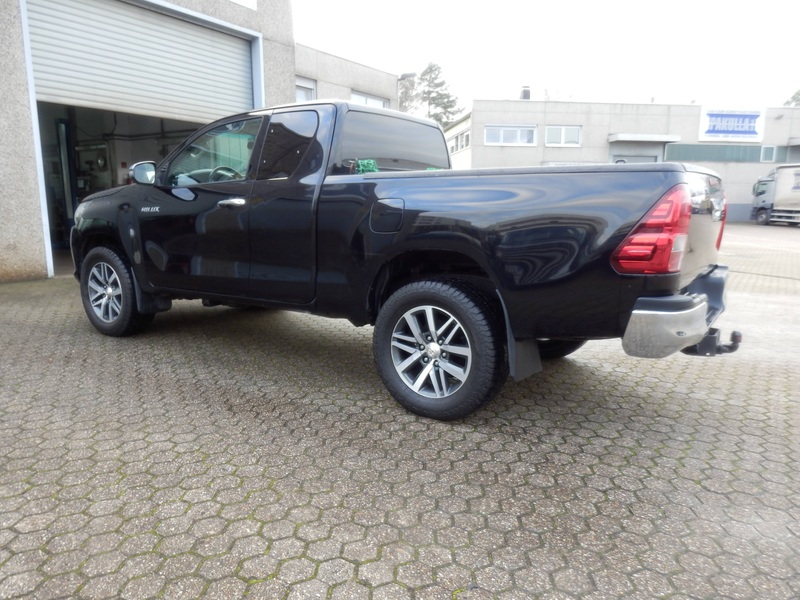 Toyota Hilux Extra Cab Comfort 4x4, Klimaautomatik, Cool Paket mit Sitzheizung, AHK, 18 Zoll Aluminiumfelgen, MwSt., — photo 3