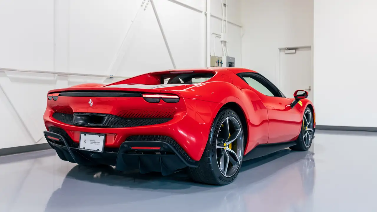 Ferrari 296 GTB снимка Ferrari 296 GTB
