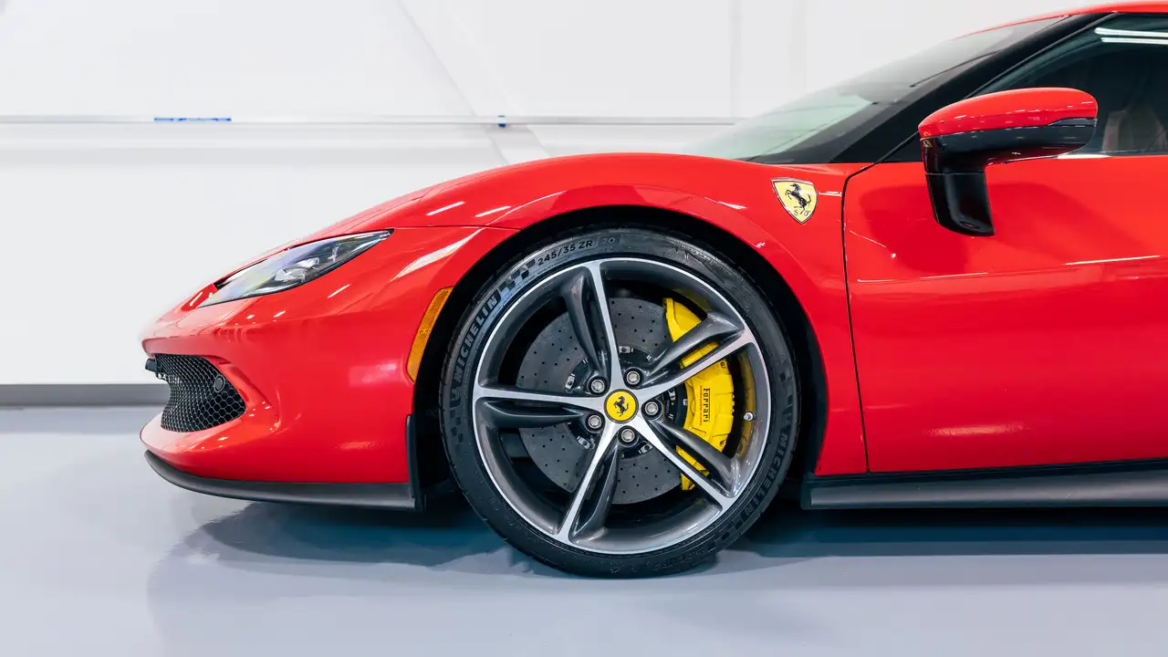 Ferrari 296 GTB снимка Ferrari 296 GTB
