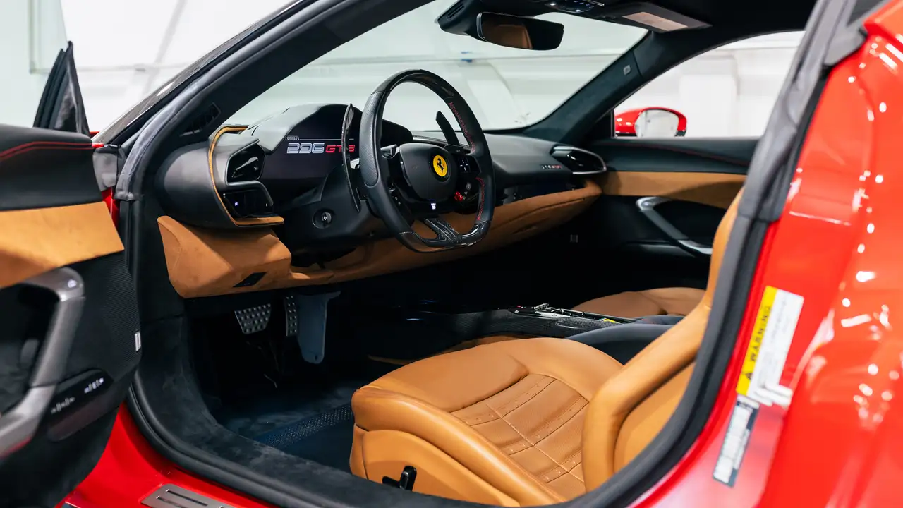 Ferrari 296 GTB снимка Ferrari 296 GTB