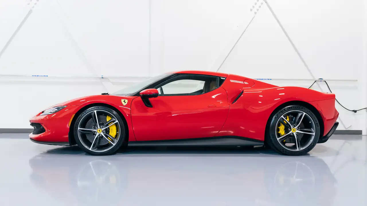 Ferrari 296 GTB снимка Ferrari 296 GTB
