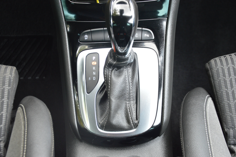 Opel Astra 1.5Turbo D Elegance BOITE AUT NAV CAM CLIM 65.435KM — photo 15
