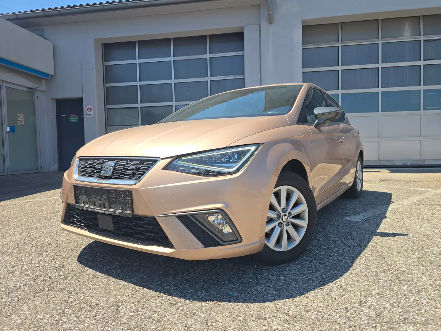 SEAT Ibiza Xcellence/CarPlay/LED/ACC/Navi Beżowy - 1