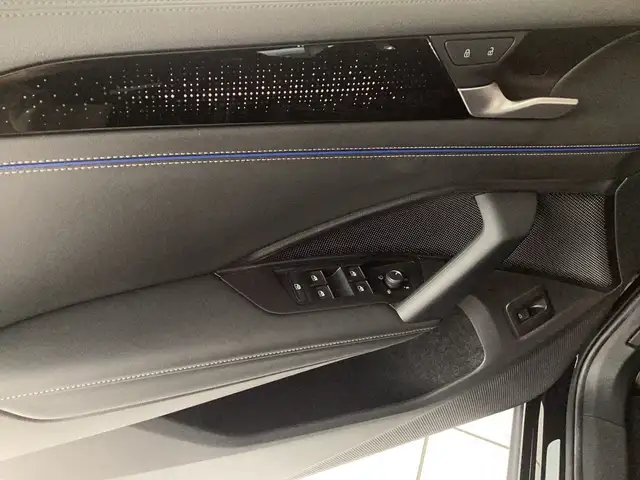 Volkswagen Tiguan view 8