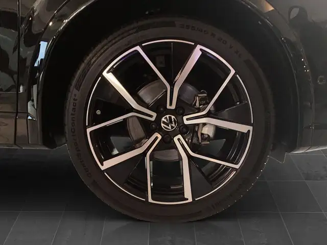 Volkswagen Tiguan view 7