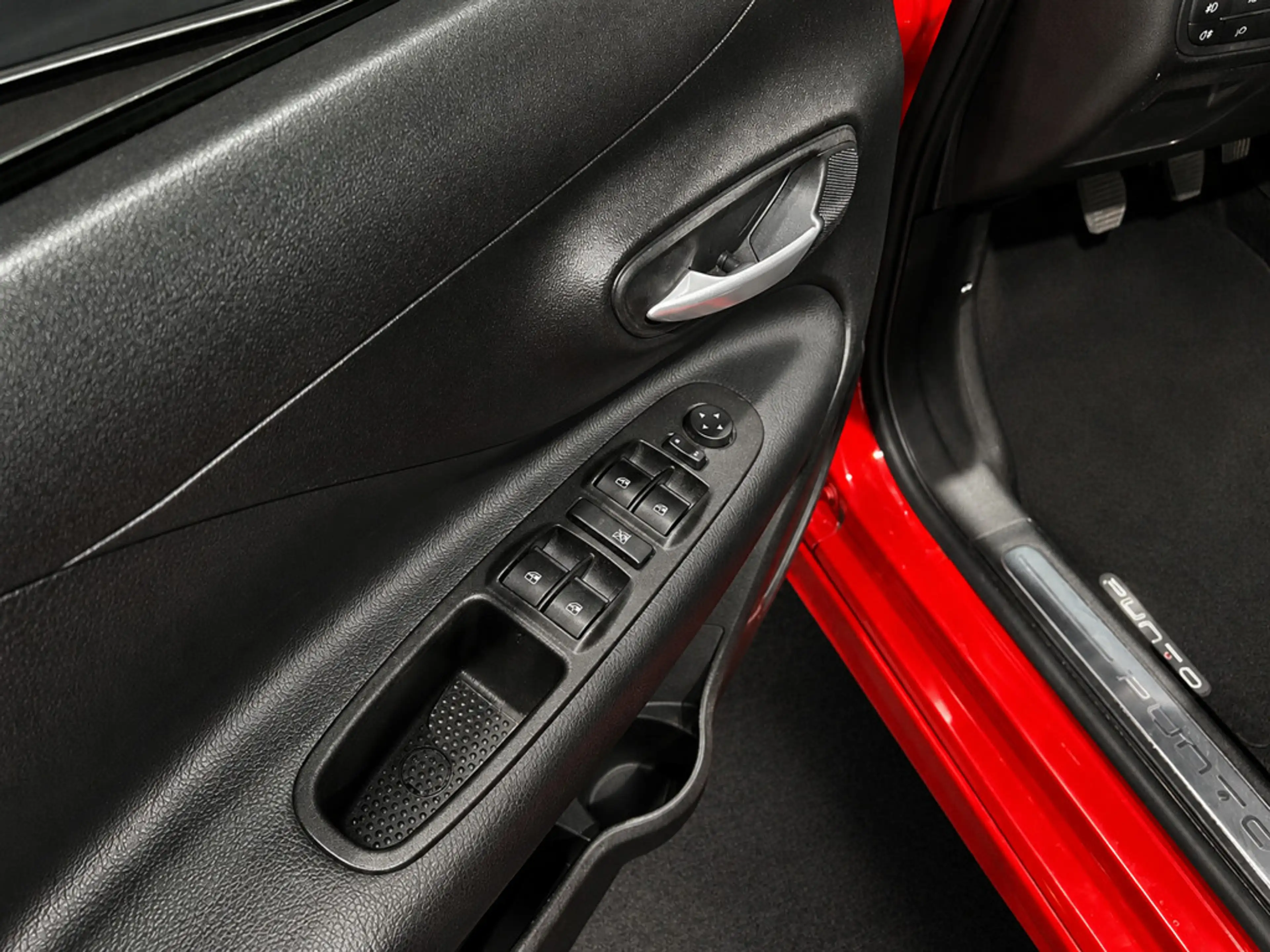 Fiat Punto Evo 0.9 TwinAir Lounge / 1eigenaar / Pano / NAP / trek — photo 10