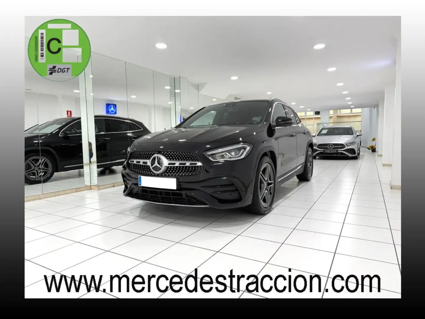 Mercedes-Benz GLA 200 AMG Line/ Paquete Premium Zwart - 1