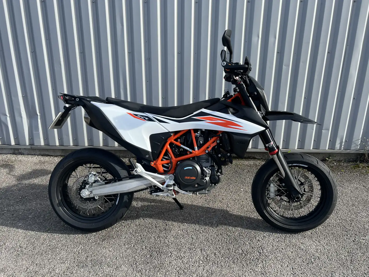 KTM 690 SMC R - 1