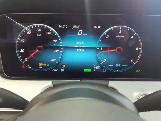 Mercedes-Benz E-Class view 11