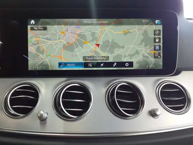 Mercedes-Benz E-Class view 12