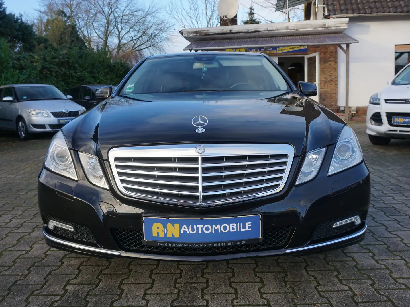 Mercedes-Benz E 350 E 350 CDI BlueEfficiency /EURO5/LEDER/NAVI/KLIMA/ Schwarz - 2