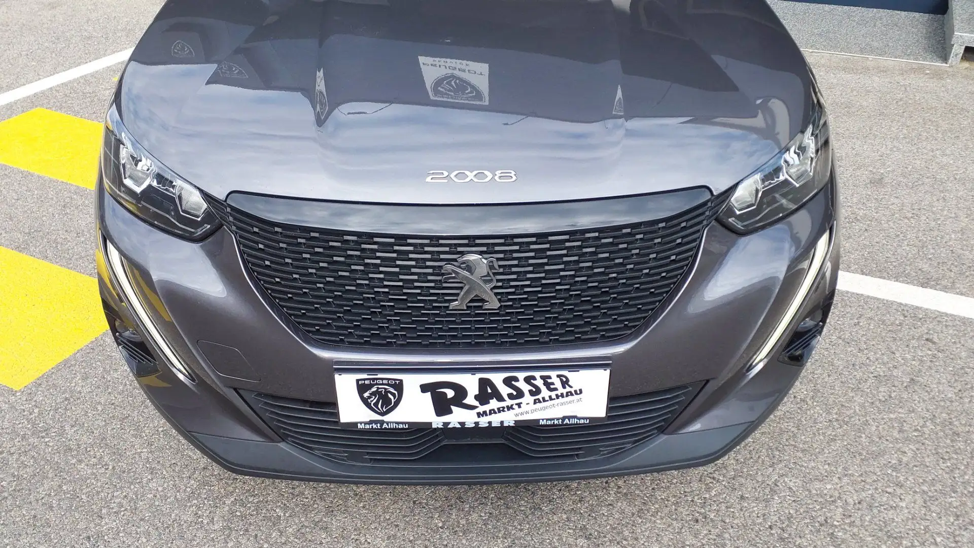 Peugeot 2008 Active Pack HDI 110 Grau - 2