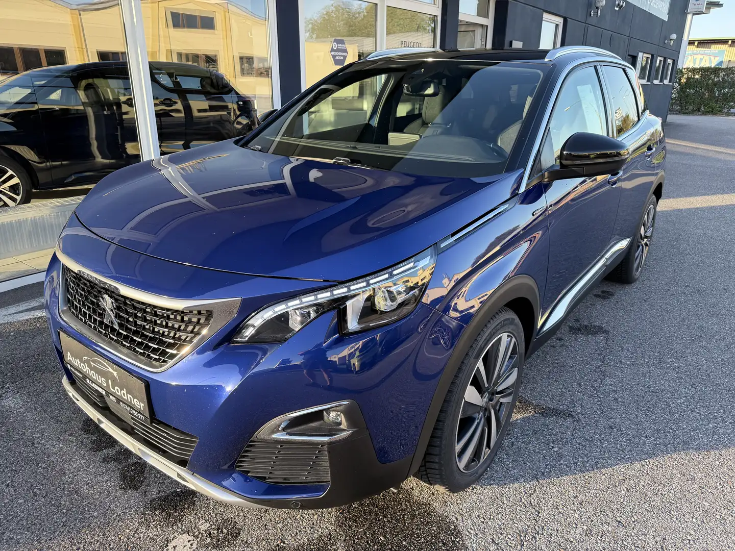 Peugeot 3008 GT Line 1,5 BlueHDi 130 Blau - 1
