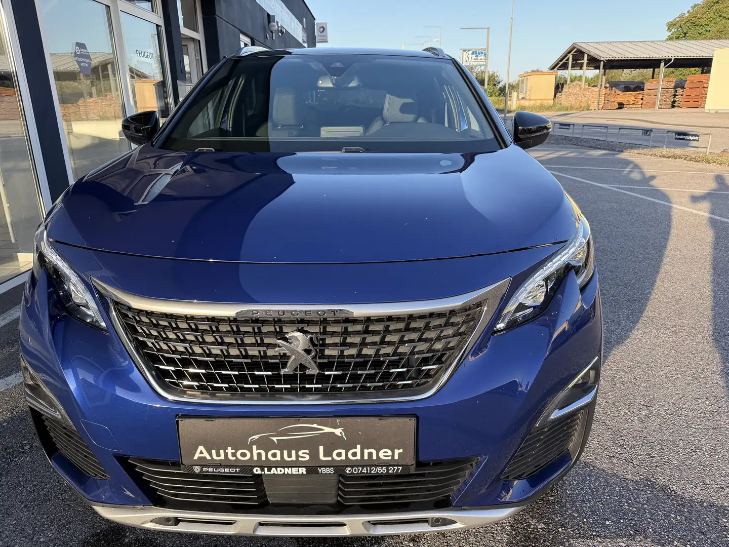 Peugeot 3008 GT Line 1,5 BlueHDi 130 Blau - 2