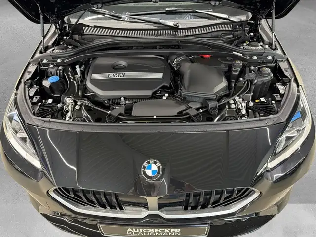 BMW 1 Series view 14