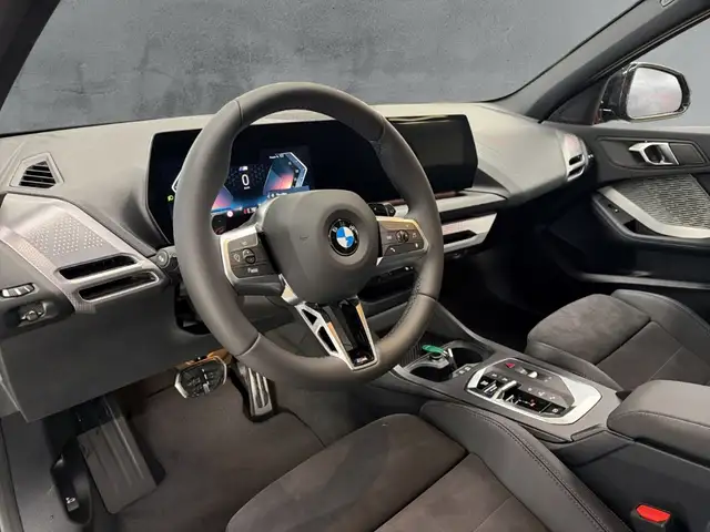 BMW 1 Series view 9