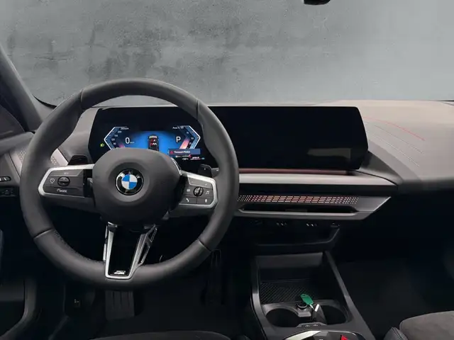 BMW 1 Series view 10