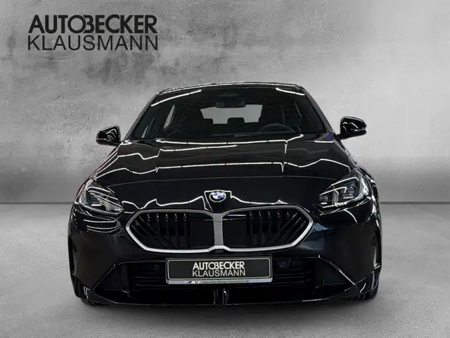 BMW 1 Series view 5