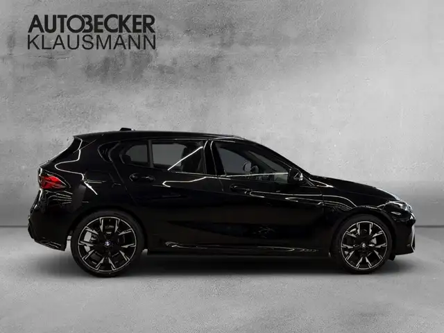BMW 1 Series view 4