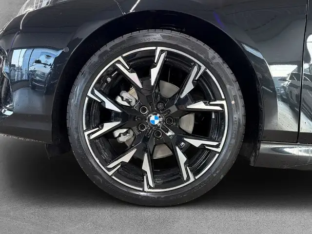 BMW 1 Series view 7