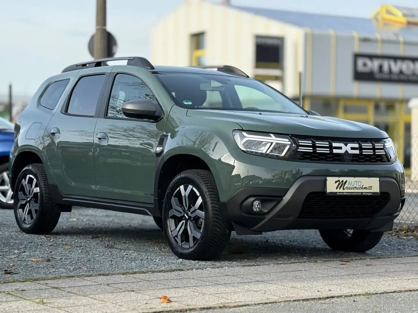 Dacia Duster II Journey+ 4WD AHK 360CAM LED NAVI SHZ Grün - 1