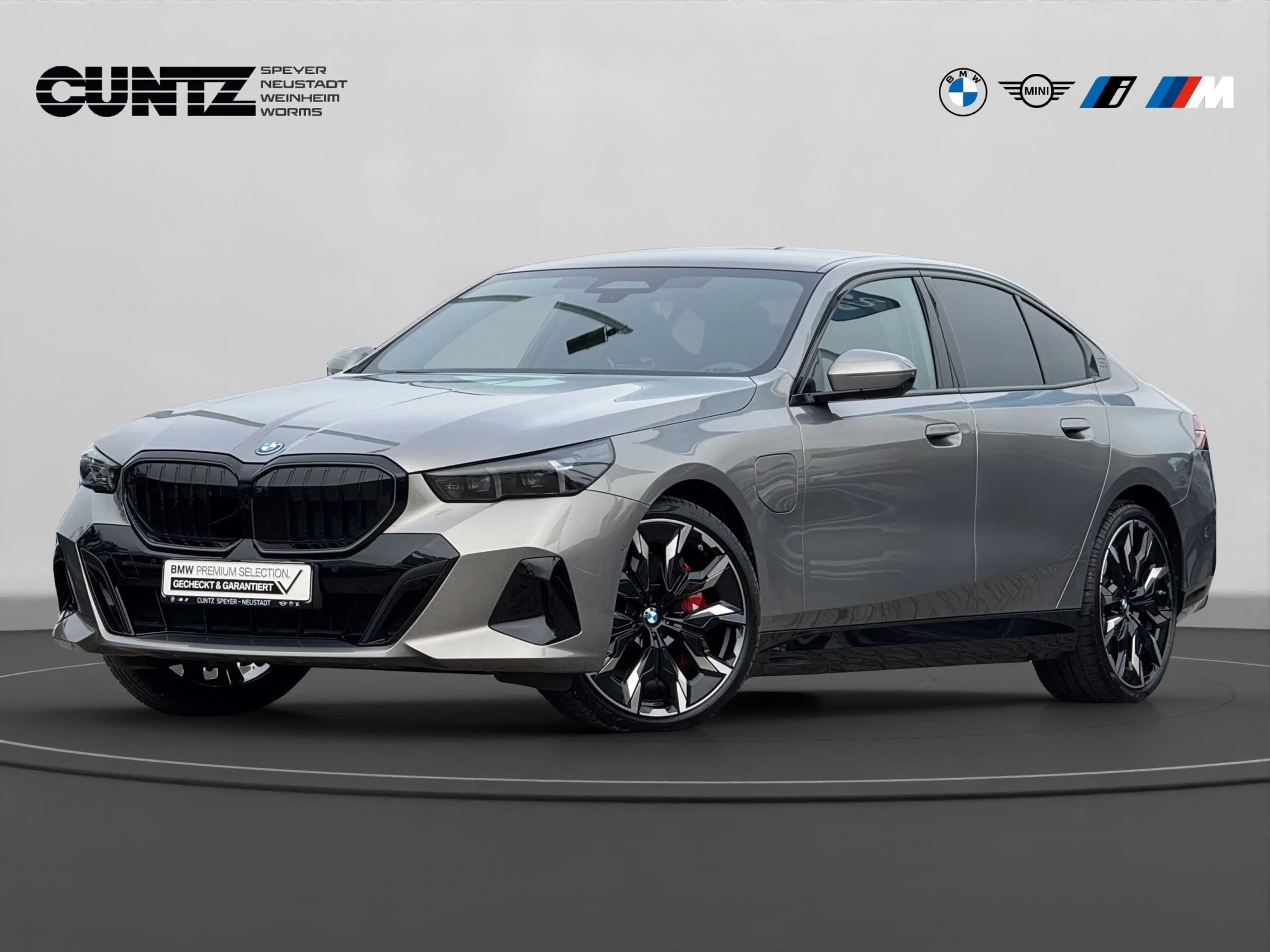 BMW 550 e xDrive Limousine M Paket Pro B&W HiFi Panorama 3 — photo 2