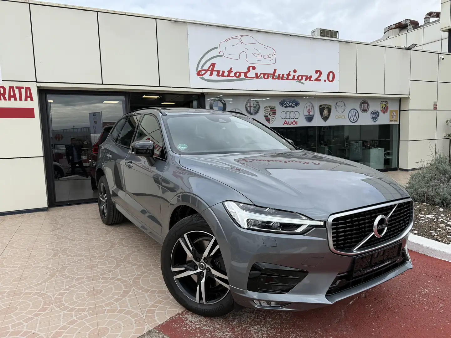Volvo XC60 XC60 2.0 d4 R-design auto my20 Grigio - 1